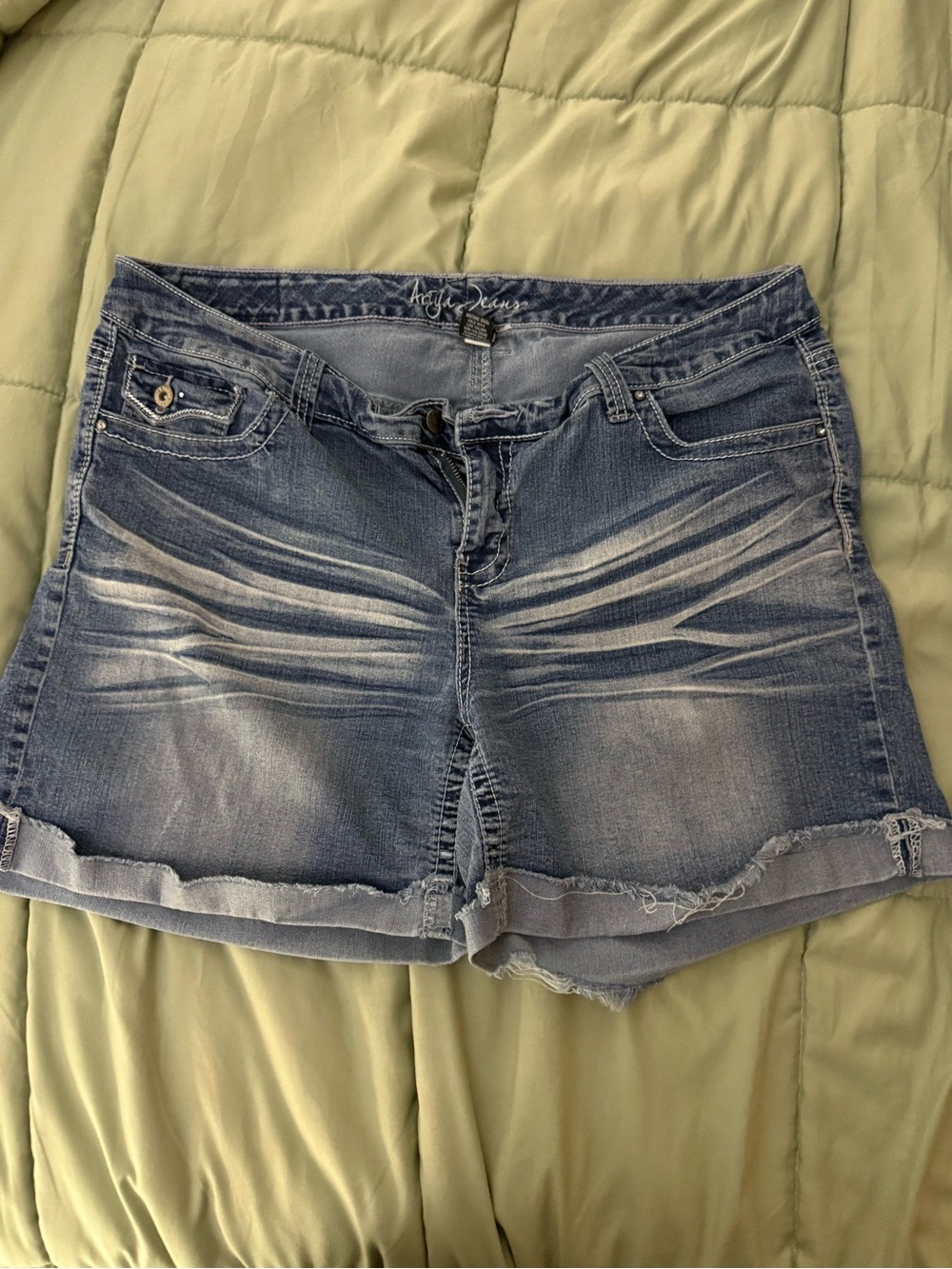 a'gaci Faded Blue Rolled Hem Denim Shorts
